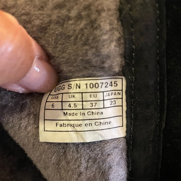 UGG I ❤️ Ugg Tall Skull Sequins Boots - Picture 7 of 8